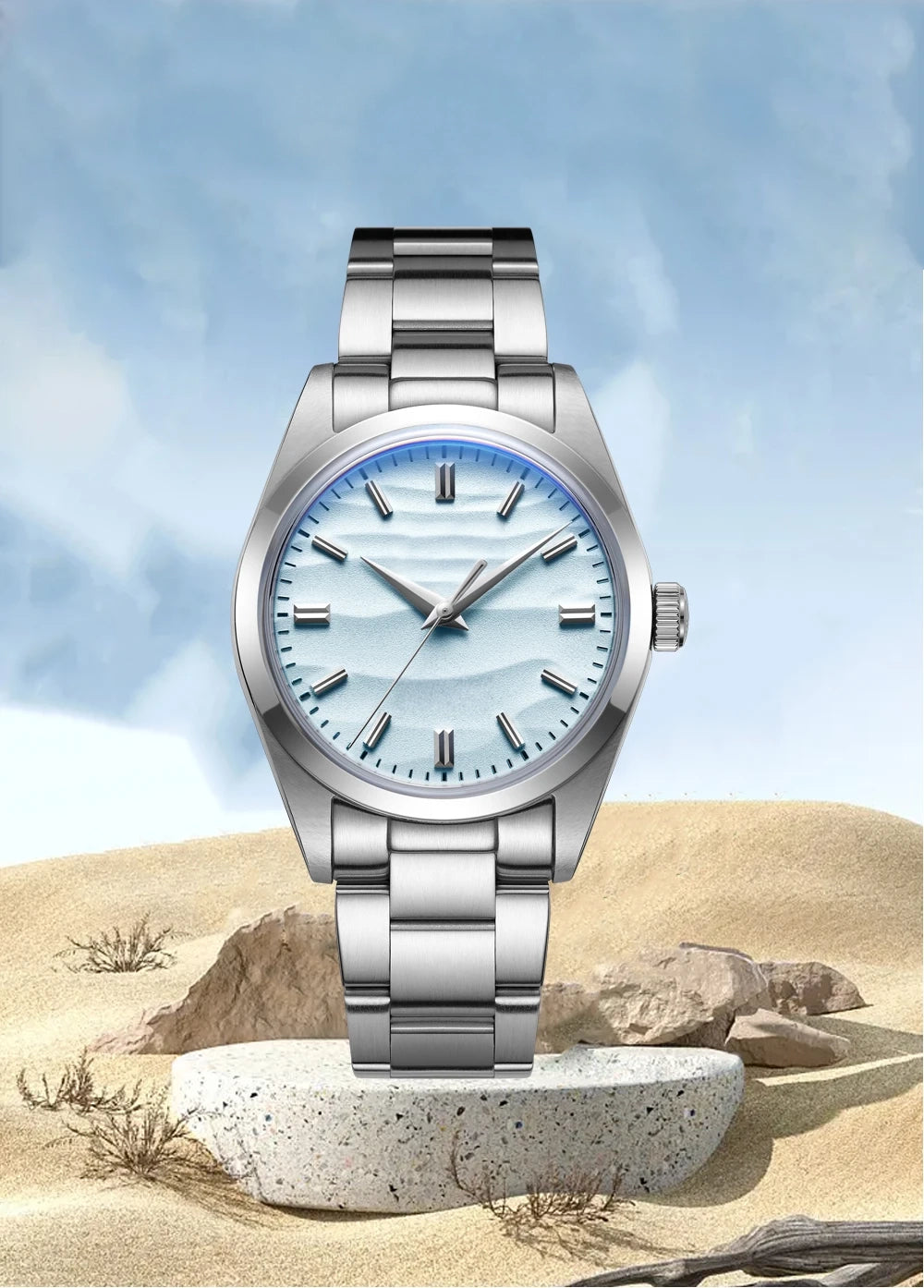 The Nomad ∞ Sandbørstet analog klokke med et japansk mekakvartshjerte