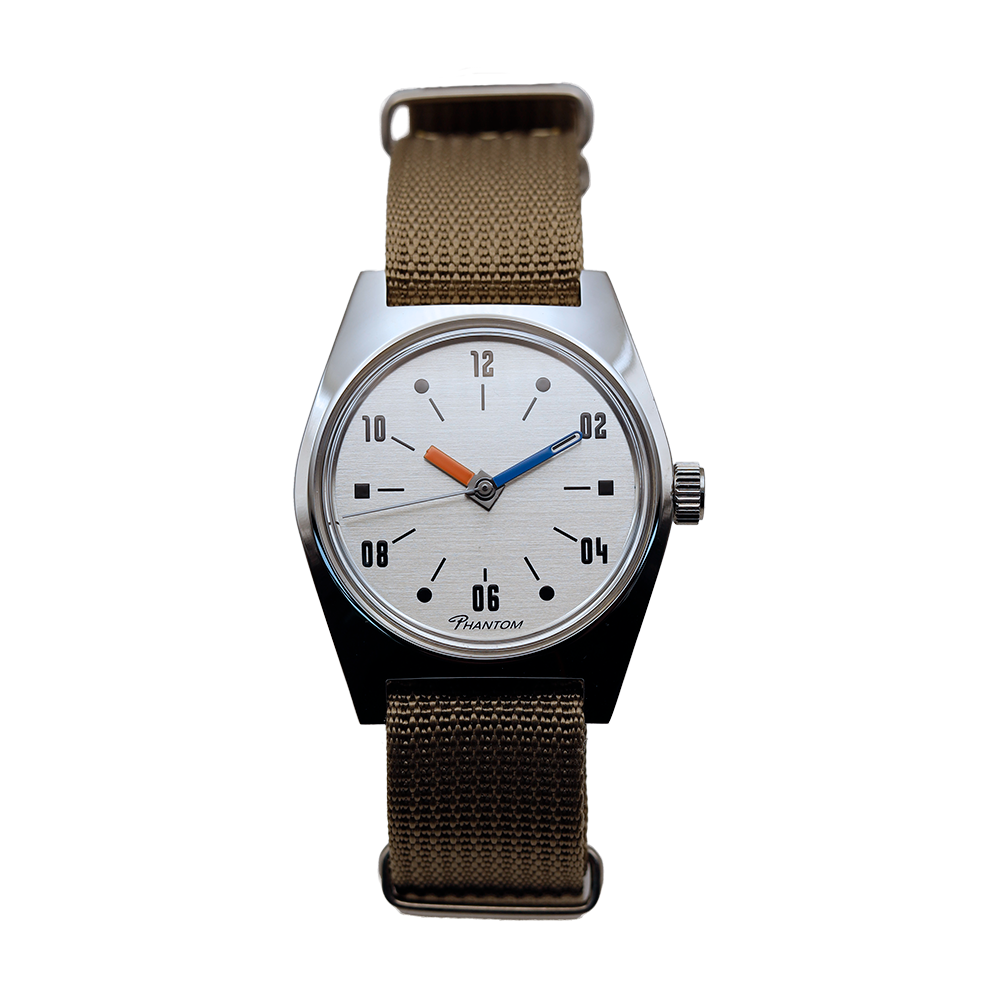 Phantom ∞ mekanisk retroklokke som utstråler stil